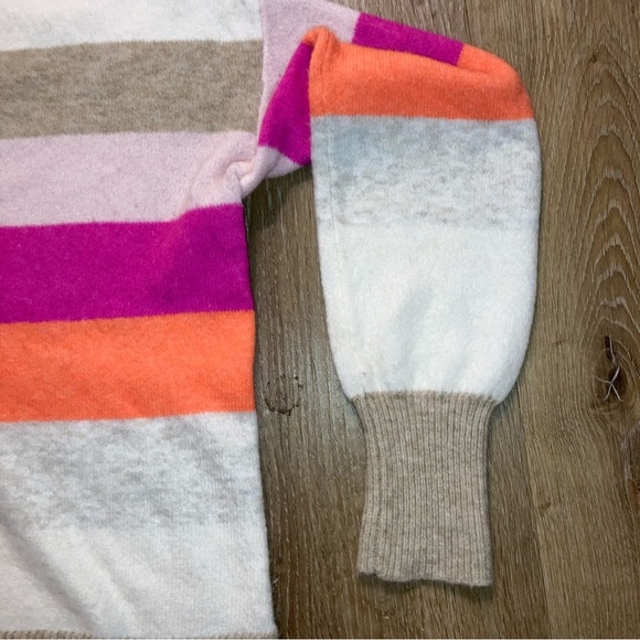 LOFT Women's Striped Relaxed V-Neck
Sweater Pullover Size Small | Boho Preppy - Picture 10 of 13